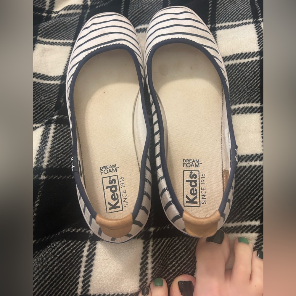 Keds Flats